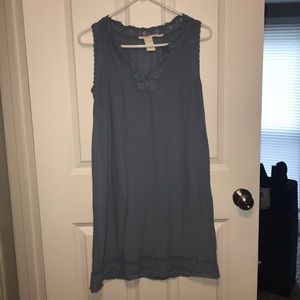 blue dress